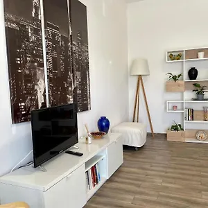 Space And Comfort In - #free Private Parking# Appartamento