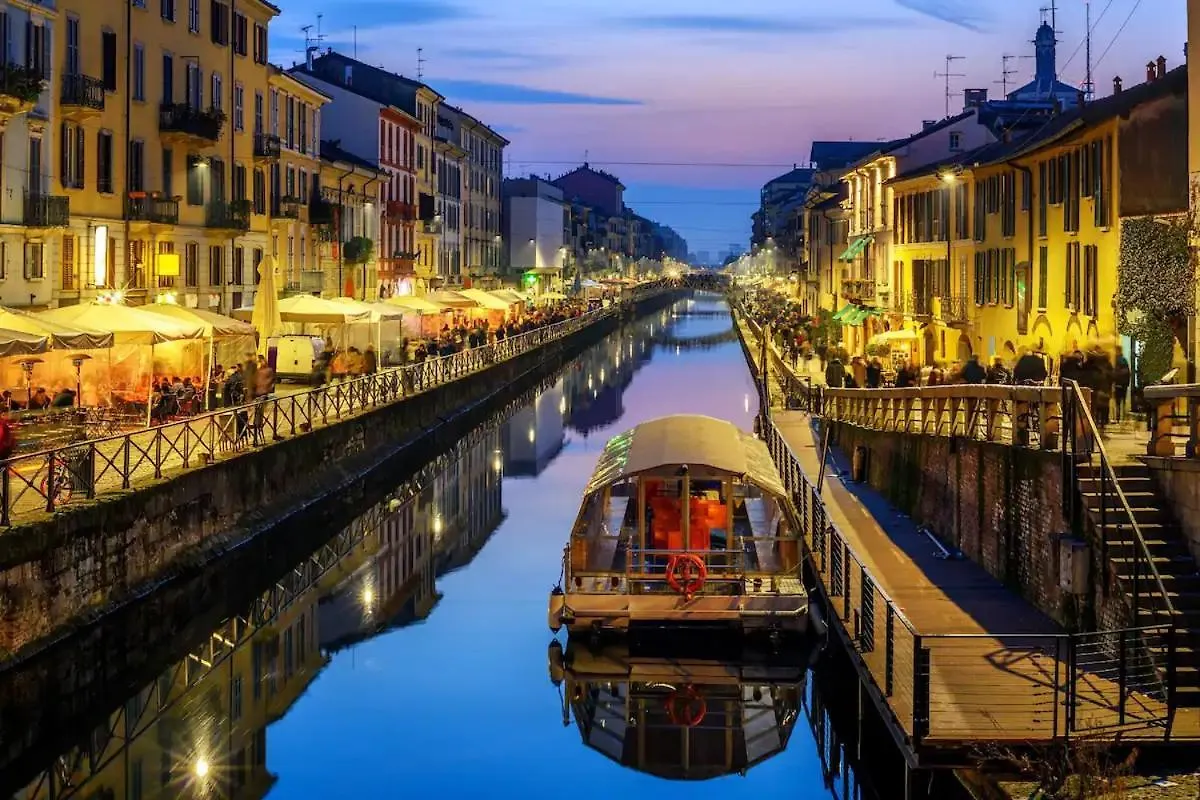 Navigli-DuomoLove Loft, Comfort ,Netflix, Wifi Apartment Milan Italy